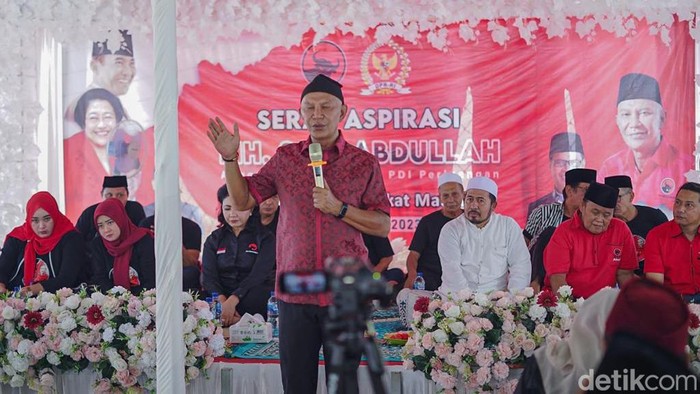 Said Abdullah dalam acara temu sapa dengan para tokoh agama, pengasuh musala, kelompok tani, dan tokoh masyarakat di Sumenep.