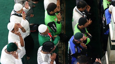 Salat Gaib untuk Korban Serangan Israel di Palestina