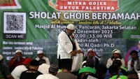 Solidaritas Mitra Driver Gojek untuk Palestina juga melakukan penggalangan dana. 