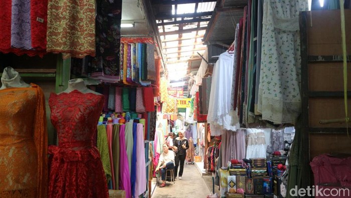 Suasana Pajak Ikan Lama, Kesawan, Medan. (Adhe Junaedy/detikSumut)