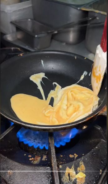 tips membuat telur tornado