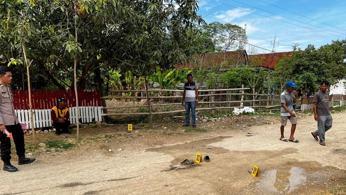 TKP 2 petani saling bacok di Bone, Sulsel.