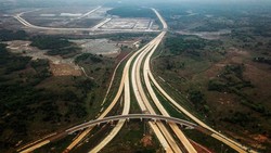 Jadi Kunci Pemecah Kemacetan, Tol Japek II Selatan Harus Kelar 2025