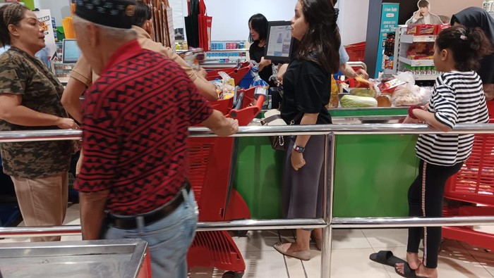Transmart Full Day Sale di Gerai Cempaka Putih