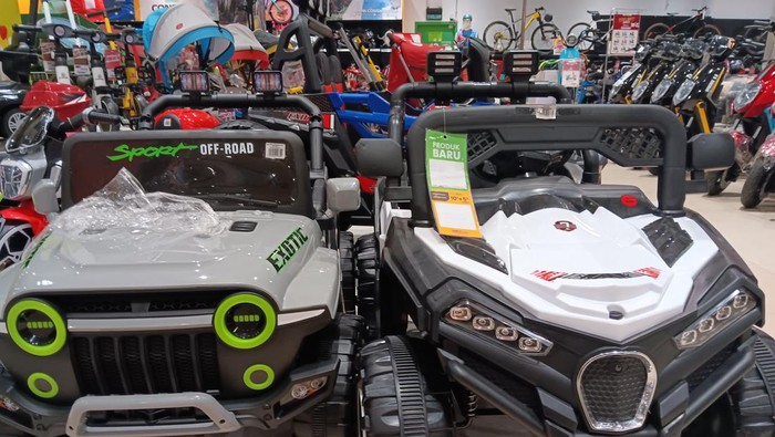 Mainan Mobil Mini Aki Transmart Full Day Sale