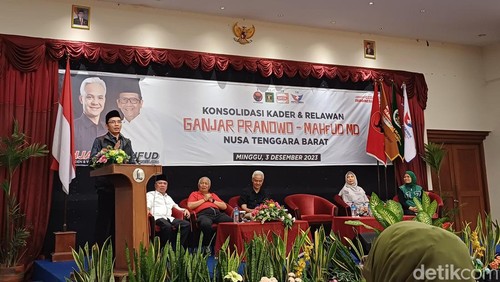 Wakil Ketua TPN TGB Zainul Majdi saat memberikan sambutan di acara Konsolidasi TPD dan Relawan Ganjar Mahfud pada Minggu (3/12/2023).