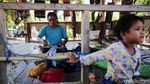 Berkunjung ke Kampung Adat Raja Prailiu