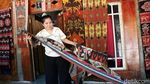 Berkunjung ke Kampung Adat Raja Prailiu