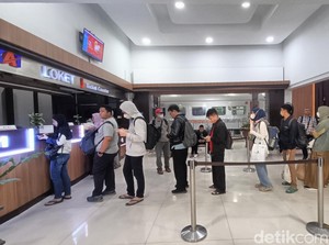 Rel KA di Banyumas Tertimbun Longsor, Ini Daftar 12 Perjalanan KA Terdampak
