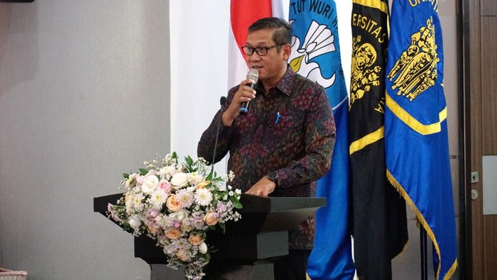 Direktur Manajemen Proyek dan Energi Baru Terbarukan PLN Wiluyo Kusdwiharto