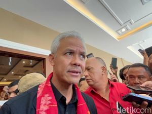 Kampanye Ganjar di Balikpapan: Sapa Pedagang-Dinner Bareng Tokoh Adat Dayak