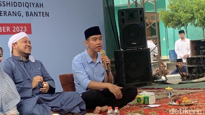 Gibran Rakabuming di Pondok Pesantren (Ponpes) Asshiddiqiyah 2 Tangerang.