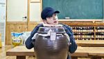 Senang Masak, Jin BTS Coba Bikin Arak dan Sajikan Daging Babi