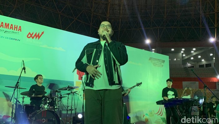 Kaleb J di panggung Classy Yamaha Youth Festival Medan. (Kartika Sari/detikSumut)