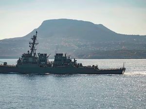 Houthi Klaim Berhasil Serang Kapal AS di Teluk Aden