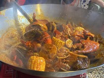 Modal Rp 300 Ribu, Pasutri Ini Sukses Bangun Resto Kepiting Sultan