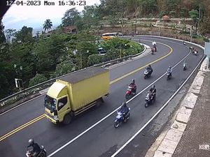 Lalin Jogja-Wonosari Lancar, Waspada Jalan Licin Usai Hujan