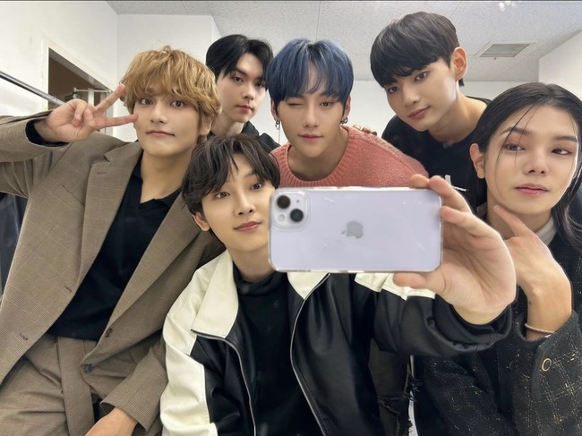 Setelah gagal debut di Produce 101 Season 2, Kwon Hyeop beralih menjadi trainee di HOWLING Entertainment. Dia akhirnya direncanakan debut bersama personel grup KPop WAKER tahun depan. Foto: dok. Twitter @WAKER_official