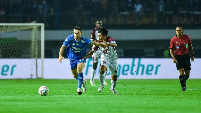 Laga Persib Bandung vs PSM Makassar di Stadion GBLA, Senin (4/12/2023).