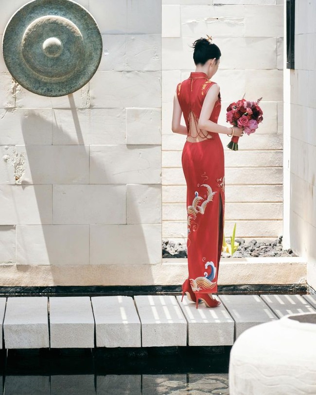 Begini potret keduanya saat mengucap janji sehidup semati berlatar pantai Bali. Foto: Instagram