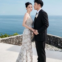 Luna Xuan yang dulunya pramugari di China Eastern Airlines membagikan foto-foto dari pesta pernikahannya yang digelar pada 29 November 2023 lalu. Dilaporkan mereka menggelar acara private di sebuah hotel bintang lima di Bali. Foto: Instagram