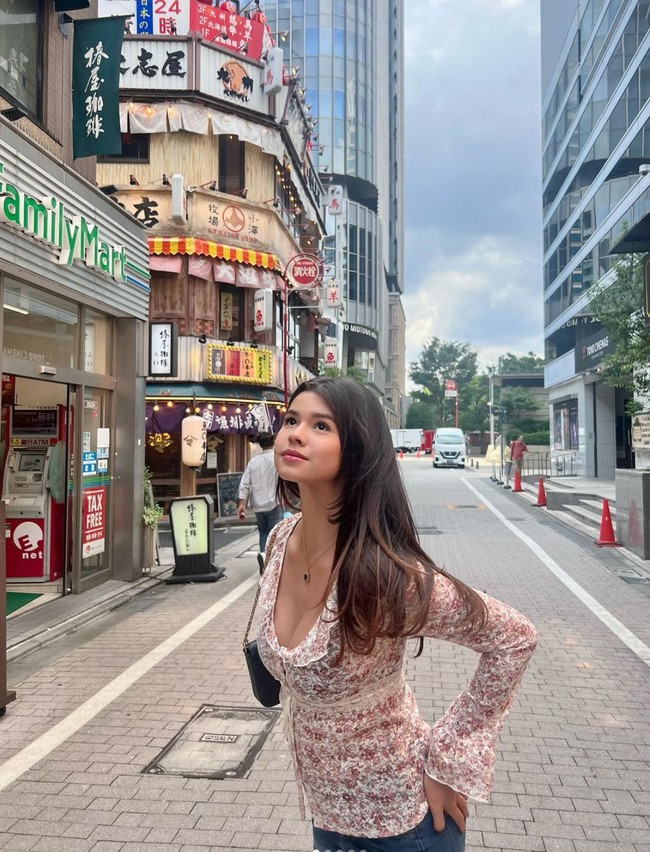 Di akun Instagramnya sendiri Maria Theodore kerap membagikan foto-fotonya. Terlihat jika kekasih Jefri itu sangat menyukai travelling. Foto: Instagram/@mariatheodoree