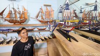 Harga miniatur kapal ini sangat variatif, mulai dari 150 ribu hingga 2 juta rupiah.  