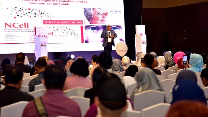 Momen Keseruan Pengenalan Produk Baru Anti Aging PT. K-Link Indonesia memperkenalkan dua produk kesehatan kulit baru dalam acara bertajuk ‘The Revolution of Age-Defying’. Begini kesuruannya.