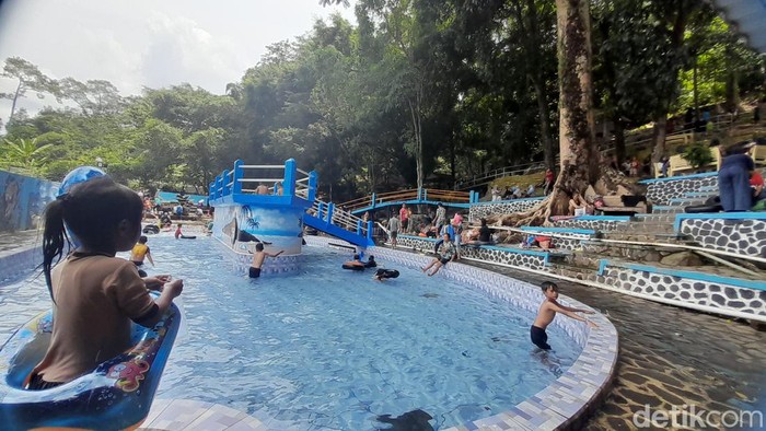 Objek Wisata Mata Air Cigirang