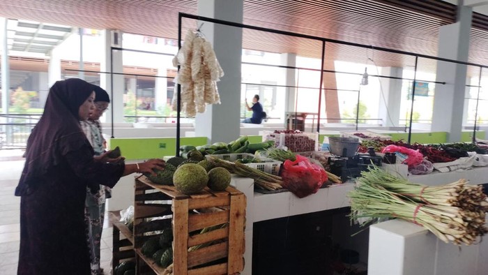 Pedagang Pasar Wisata Bojonegoro
