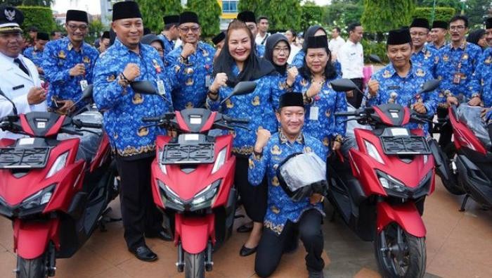 Pemkot Semarang beli 177 unit Honda Vario 160 untuk lurah setempat.