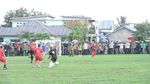 Momen Jokowi Jadi Kiper saat Main Bola Bersama Warga Labuan Bajo