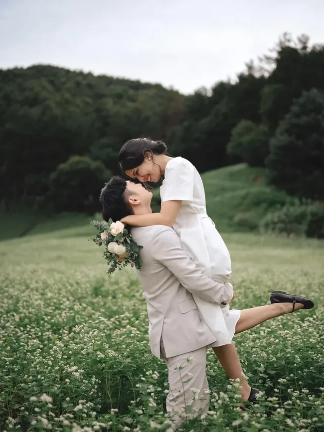 Sebelumnya Rachell juga sempat membagikan momen saat calon suaminya itu mualaf. Dalam unggahannya Rachel menyebut bahwa itu adalah kado ulang tahun paling berharga seumur hidupnya. Foto: Twitter/Rachell Yahya