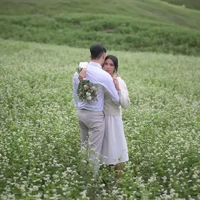 Rachell dan calon suaminya tampil serasi dan romantis dalam pemotretan tersebut. Rachel sebelumnya memang diketahui menjalani kuliah S2 di Korea Selatan. Foto: Twitter/Rachell Yahya