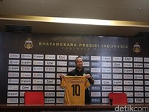 Diikat Setengah Musim, Segini Nilai Kontrak Radja Nainggolan di Bhayangkara FC