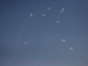 Sirine Israel Meraung saat Drone Hizbullah Bombardir Nahariya