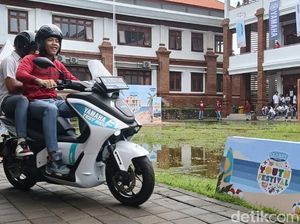 Siswa SMAN 9 Denpasar Antusias Ikut Test Drive di Classy Yamaha Youth Festival