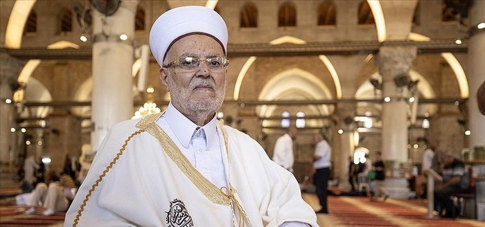 Imam Masjid Al Aqsa Syaikh Ikrimah Sabri