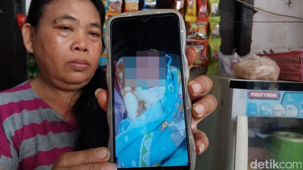 Temuan bayi laki-laki di depan pagar rumah warga Kota Malang