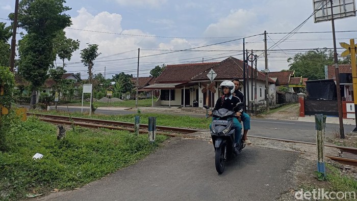 TKP dua pelajar MAN 2 Blitar tewas tertabrak KA Penataran