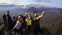 TNBTS berada di bawah Taman Nasional Kruger (Afrika Selatan) pada peringkat pertama dan Taman Nasional Lencois Maranhenses (Brazil) pada peringkat kedua. Bromo bahkan mengalahkan kawasan Taman Nasional Gunung Fuji yang memukau turis dunia, berada di posisi ketujuh.