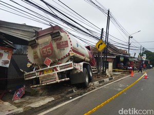 Truk Tangki Pertamina Kecelakaan di Pandeglang, Polisi Amankan Sopir