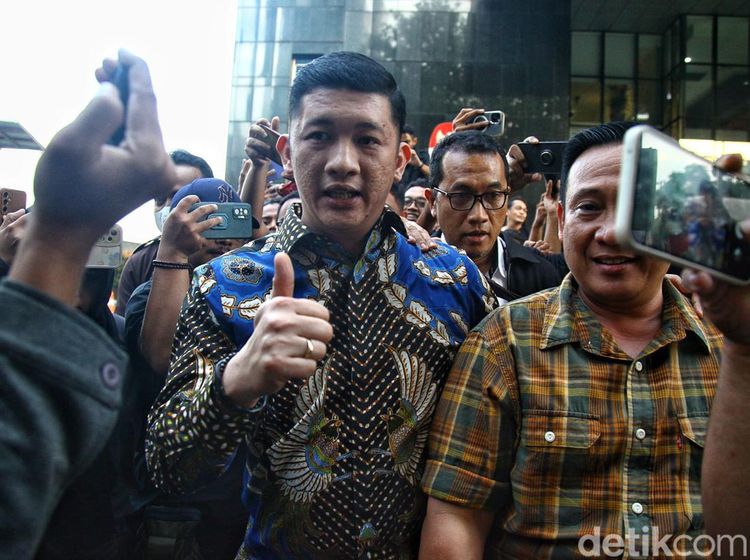 Berstatus Tersangka, Aspri Wamenkumham Eddy Hiariej Belum Ditahan