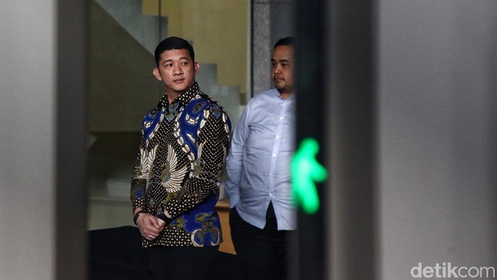 Berstatus Tersangka, Aspri Wamenkumham Eddy Hiariej Belum Ditahan Berstatus Tersangka, Aspri Wamenkumham Eddy Hiariej Belum Ditahan