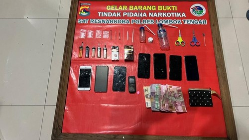 Sejumlah barang bukti yang disita polisi dari pesta sabu caleg PAN Lombok Tengah.