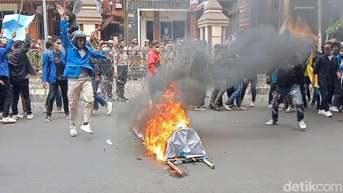 demo di situbondo