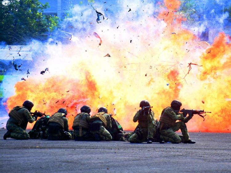Demontrasi Serangan Kilat Prajurit Brigif 2 Marinir