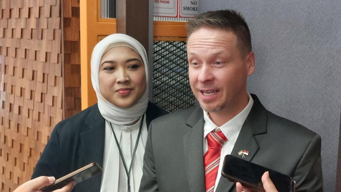Direktur RITS Indonesia Gyula Orosz.
