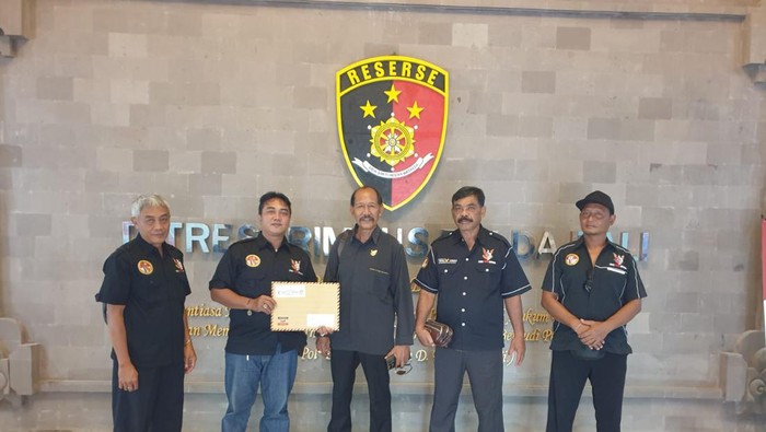 Tim Garda Tipikor Gianyar seusai melapor ke Polda Bali, Selasa (5/12/2023). (Istimewa)