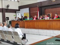 Hakim Tolak Eksepsi 5 Terdakwa Korupsi Rp 162 Miliar Akuisisi PT SBS